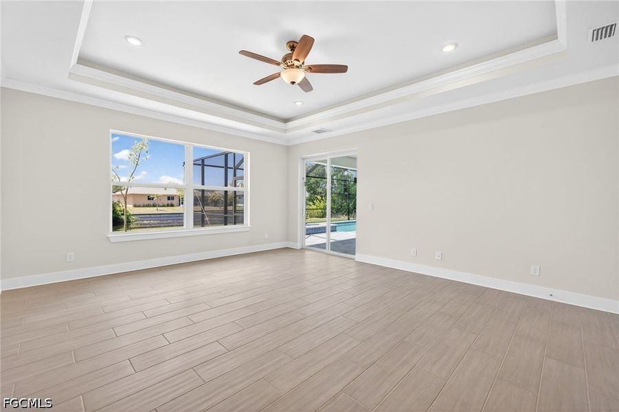 Spacious, unfurnished interior of a new home in Cape Coral, Cape Coral (Image 25).