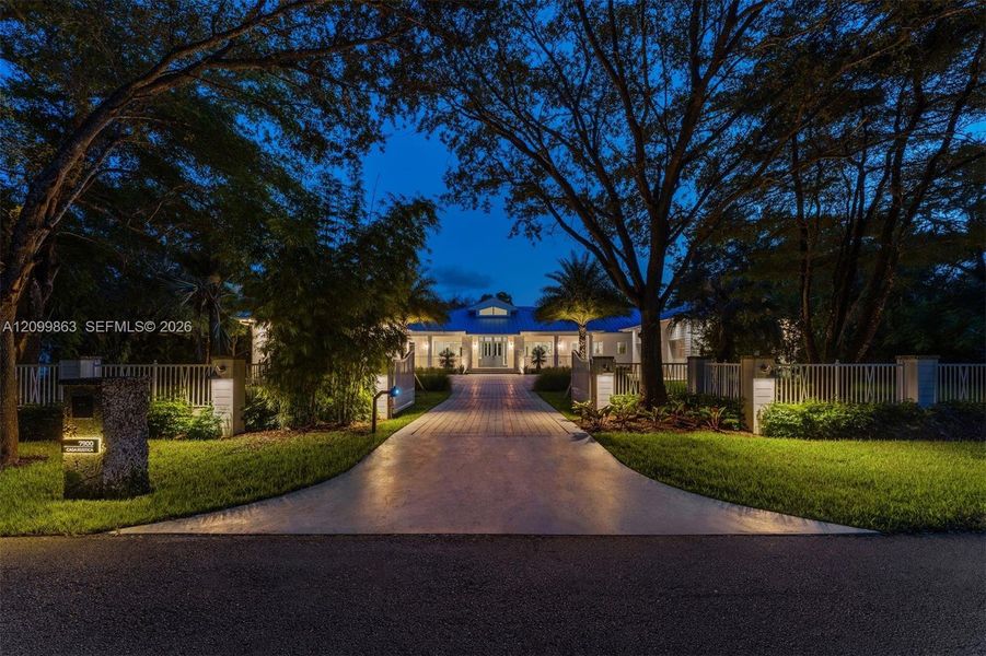 Community amenities in , Pinecrest (Image 19). Community amenities in , Pinecrest (Image 19).