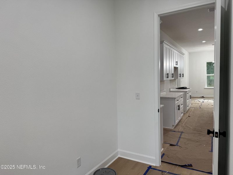 Spacious, unfurnished interior of a new home in , Palatka (Image 13).