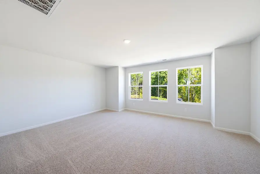 Spacious, unfurnished interior of a new home in Sweetbrier, Durham (Image 17).