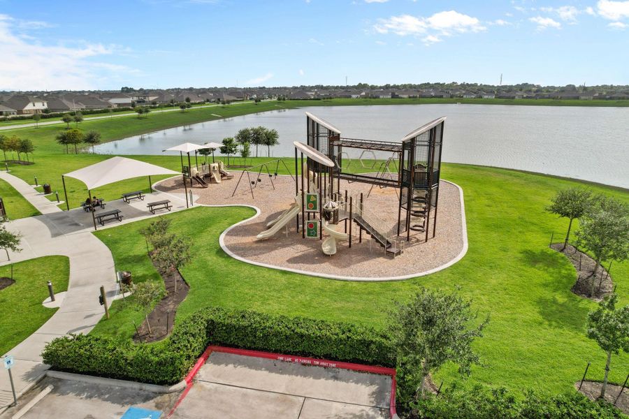 Community amenities in Sterling Point at Baytown Crossings: Watermill Collection, Baytown (Image 19). Community amenities in Sterling Point at Baytown Crossings: Watermill Collection, Baytown (Image 19).