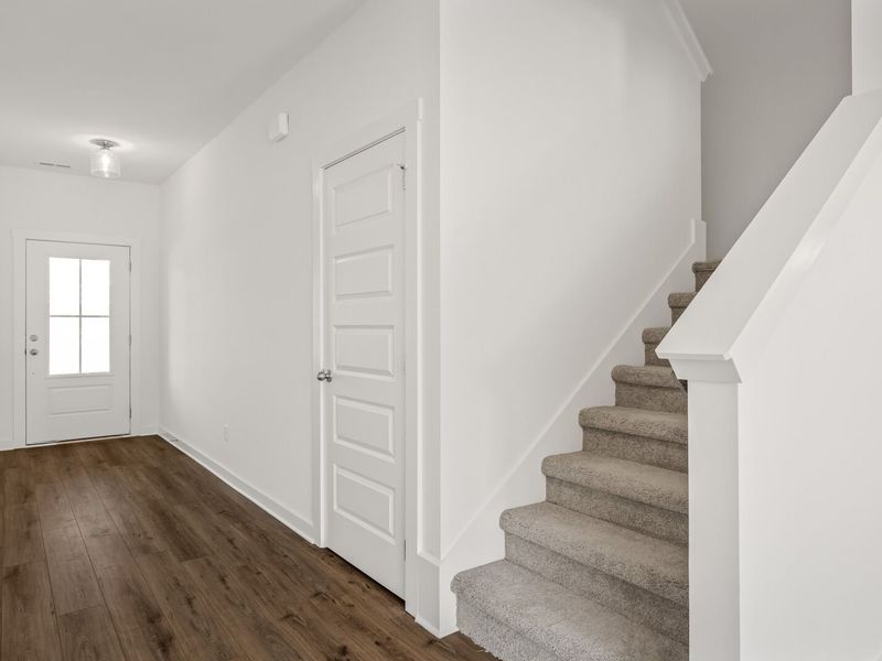Spacious, unfurnished interior of a new home in Calista Farms, White House (Image 17).