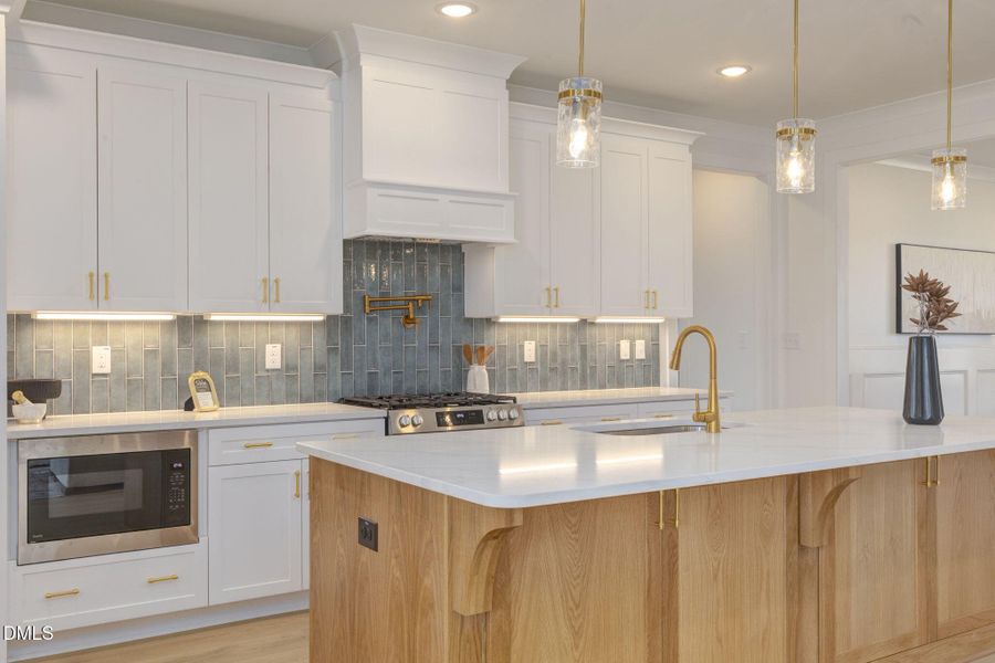 18-web-or-mls-Roombiance18