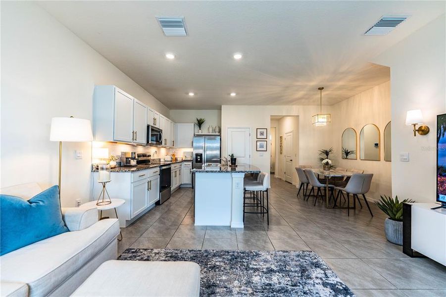 Furnished interior view inside a new home in , Plant City (Image 12).