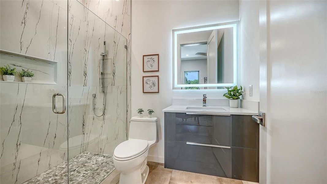 Furnished interior view inside a new home in , Sarasota (Image 40).