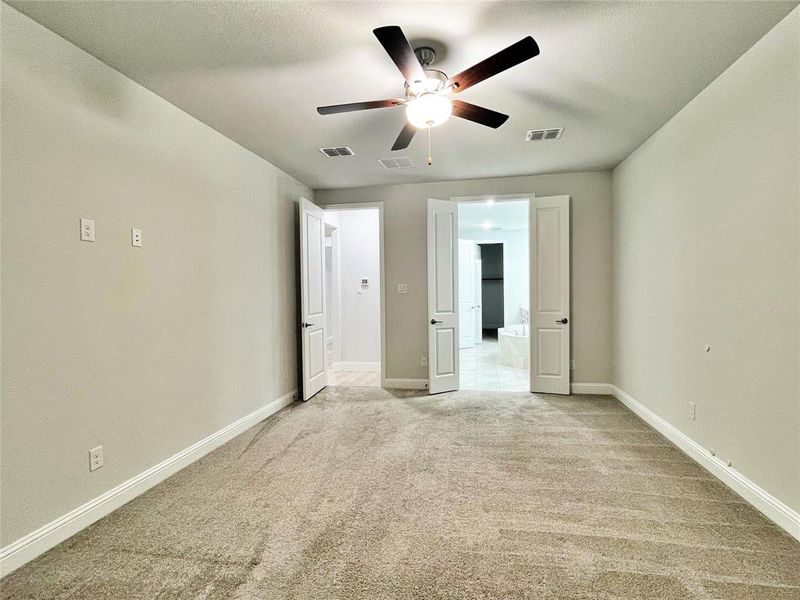 Spacious, unfurnished interior of a new home in Northlake Estates 65s, Little Elm (Image 35).