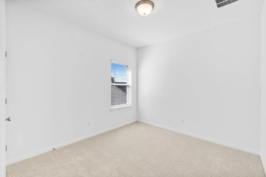 Spacious, unfurnished interior of a new home in The Colony - 50', Bastrop (Image 14).