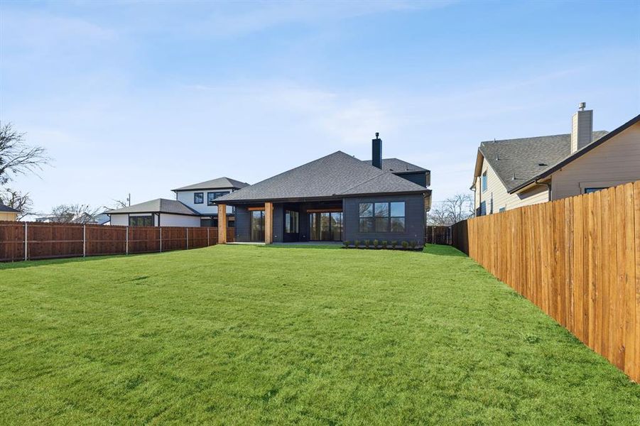 Exterior details and patio area of a home in , Roanoke (Image 22).