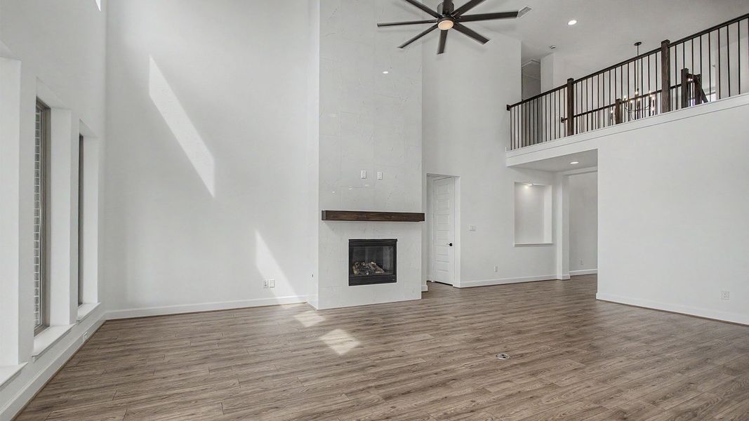 Spacious, unfurnished interior of a new home in Valencia, Manvel (Image 23).