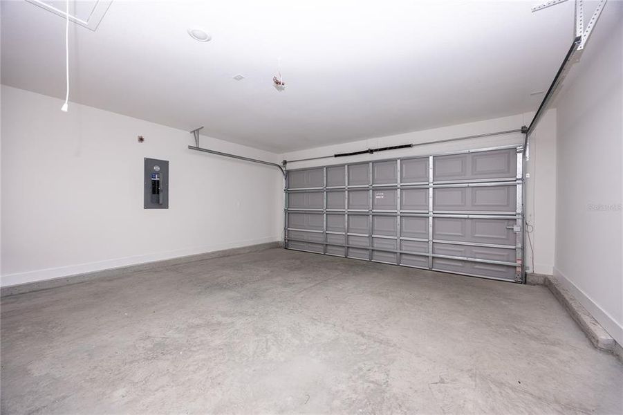 Spacious, unfurnished interior of a new home in Kirkland Farms, Alachua (Image 19).