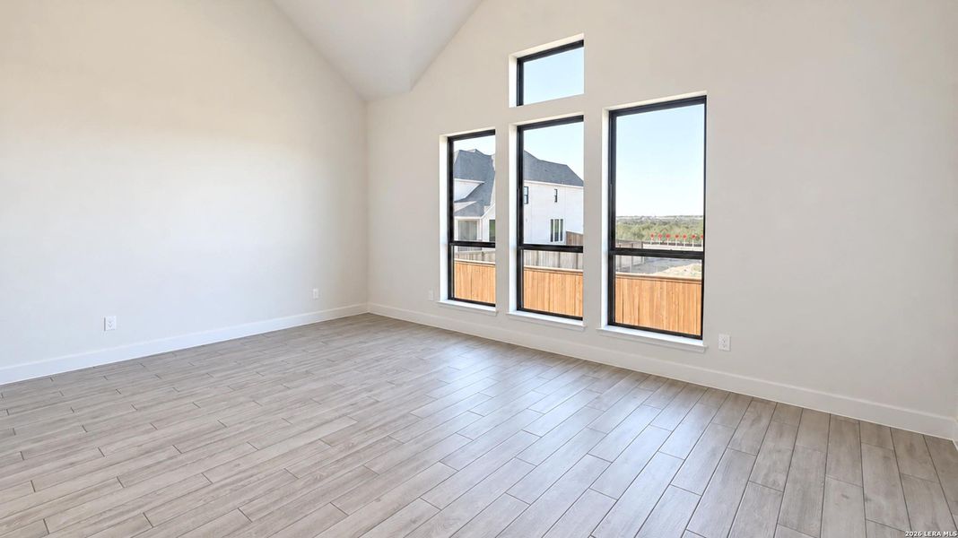 Spacious, unfurnished interior of a new home in Windborne, Schertz (Image 15).