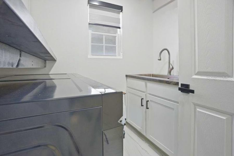 Close-up of interior finishes inside a home in Storey Creek, Kissimmee (Image 20).