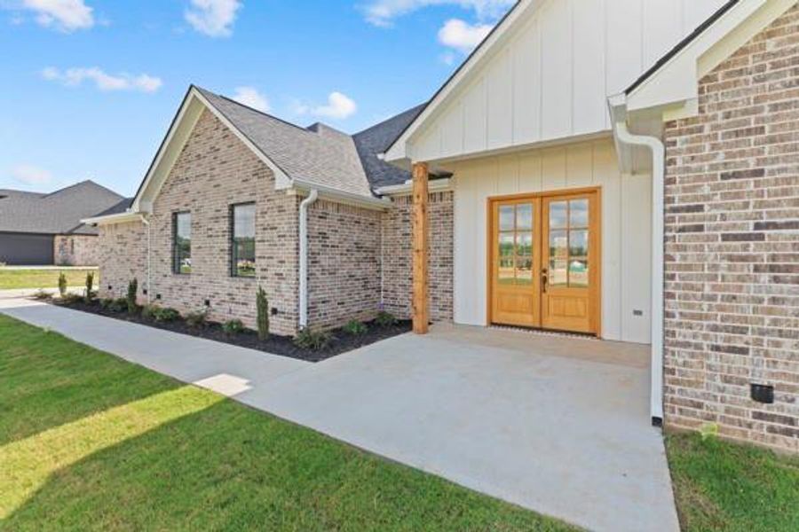 Exterior details and patio area of a home in , Tyler (Image 19).