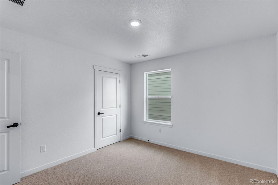Spacious, unfurnished interior of a new home in Hansen Farm, Fort Collins (Image 21).