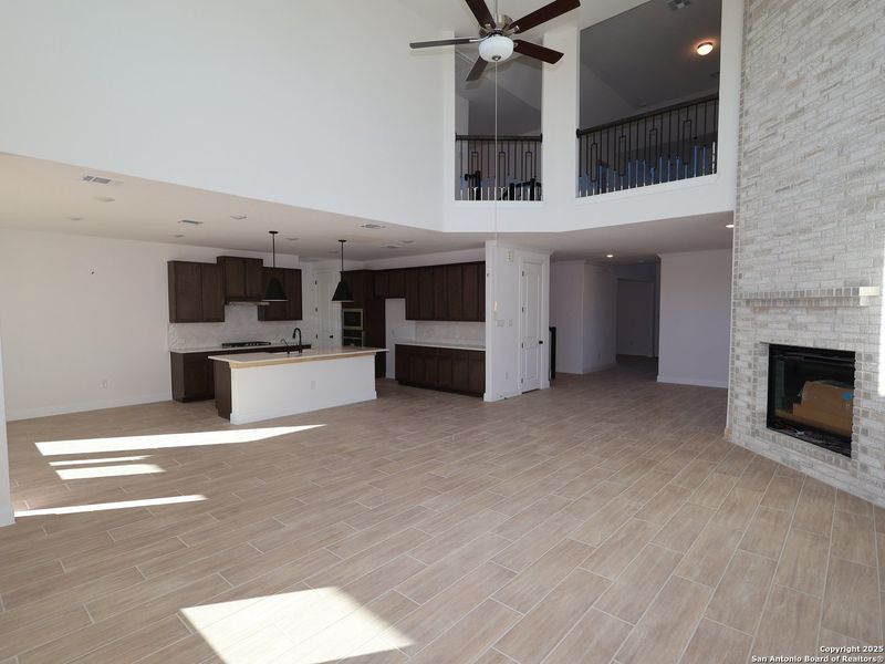 Spacious, unfurnished interior of a new home in Everly Estates, San Antonio (Image 17).