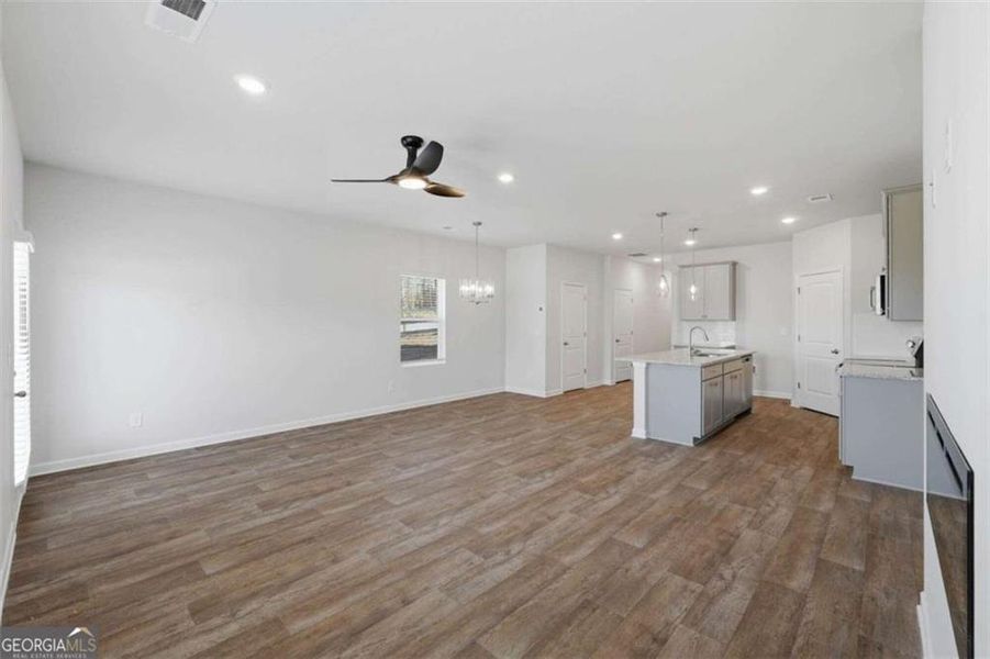 Spacious, unfurnished interior of a new home in The Grove At Mundy Mill, Gainesville (Image 10).