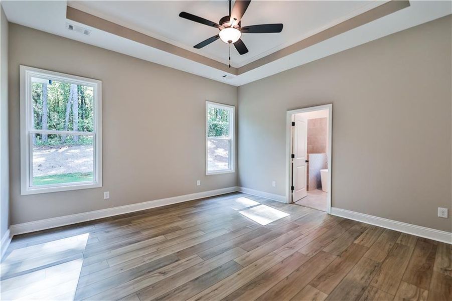 Spacious, unfurnished interior of a new home in , Temple (Image 10).
