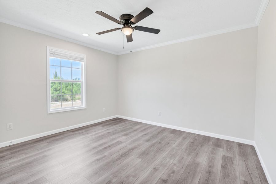 Spacious, unfurnished interior of a new home in , Cross (Image 19).