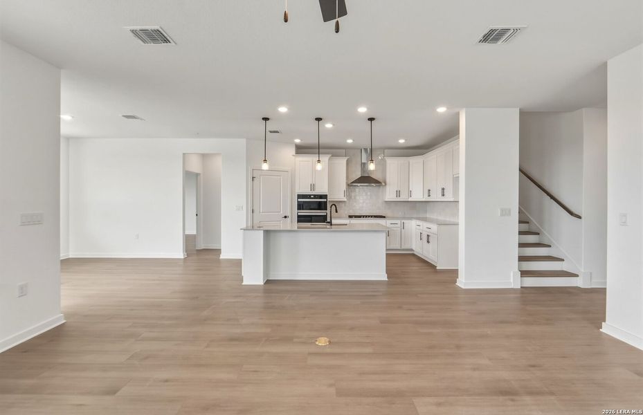 Spacious, unfurnished interior of a new home in , New Braunfels (Image 35).
