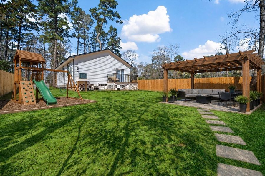Exterior details and patio area of a home in , Shepherd (Image 20).