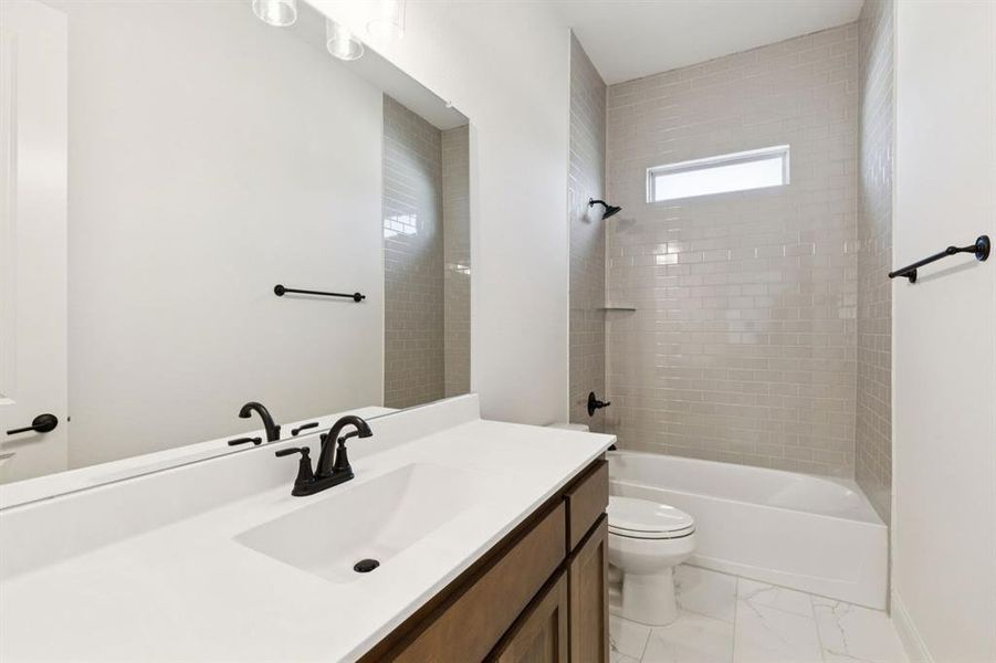 Furnished interior view inside a new home in Joshua Meadows, Joshua (Image 14). Furnished interior view inside a new home in Joshua Meadows, Joshua (Image 14).