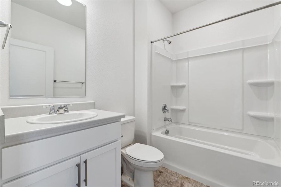 Furnished interior view inside a new home in Settlers Crossing, Commerce City (Image 7).
