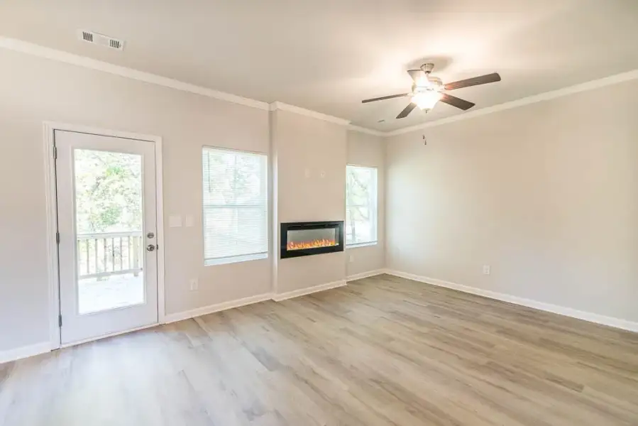 Spacious, unfurnished interior of a new home in , Douglasville (Image 24).