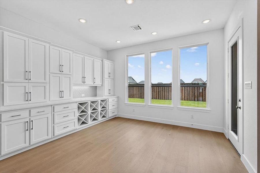 Spacious, unfurnished interior of a new home in Quail Hollow, Rockwall (Image 21).