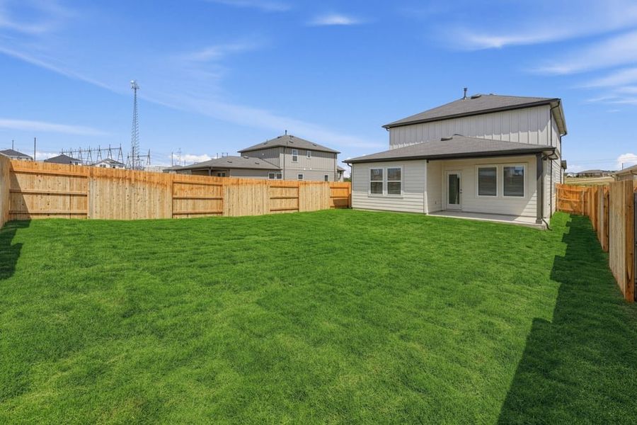 Exterior details and patio area of a home in Sunfield, Buda (Image 14).