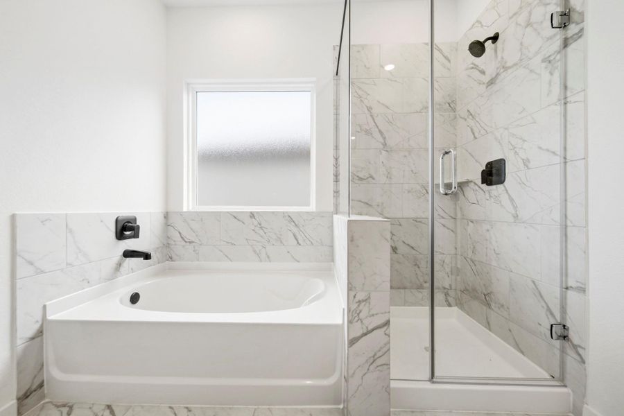 Furnished interior view inside a new home in Lake Conroe Cove, Willis (Image 9).