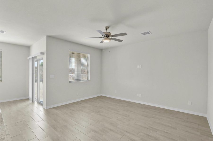 Representative unfurnished interior of a home built from the Prickly Pear by View Homes in Paseos Del Este, Horizon City (Image 19). Representative unfurnished interior of a home built from the Prickly Pear by View Homes in Paseos Del Este, Horizon City (Image 19).