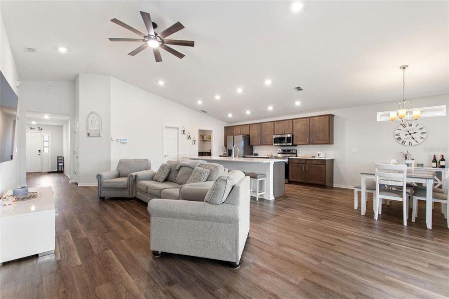 Furnished interior view inside a new home in , Winter Haven (Image 5).