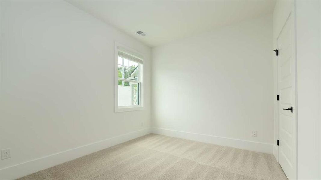 Spacious, unfurnished interior of a new home in The Village at Sandy Plains, Marietta (Image 20).