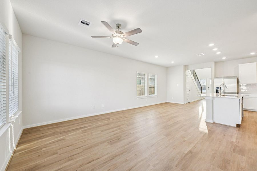 Spacious, unfurnished interior of a new home in Landing Meadows - Traditional Series, New Caney (Image 30). Spacious, unfurnished interior of a new home in Landing Meadows - Traditional Series, New Caney (Image 30).