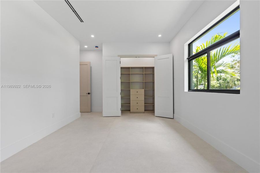 Spacious, unfurnished interior of a new home in , South Miami (Image 36).