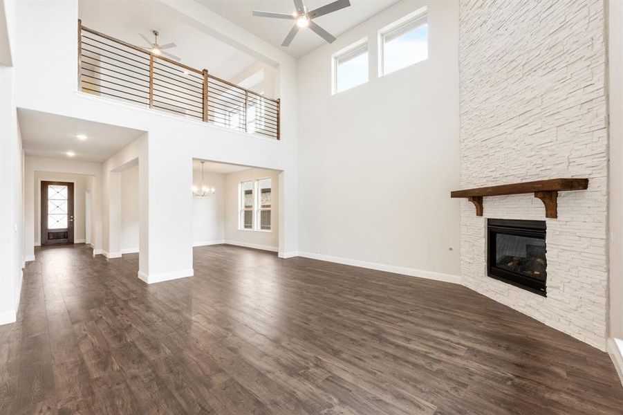 Spacious, unfurnished interior of a new home in Addison Hills, Cedar Hill (Image 19).