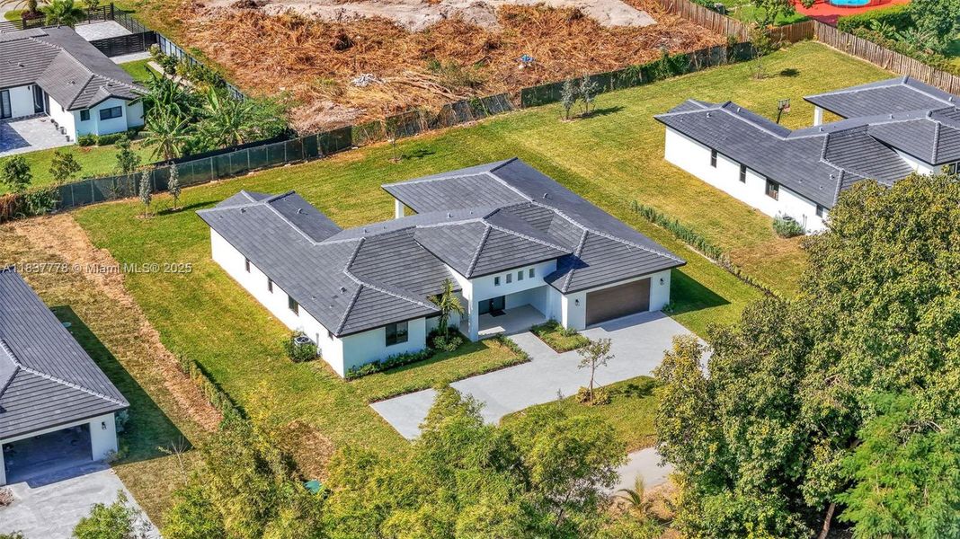 Image 35 of a home in . Image 35 of a home in .