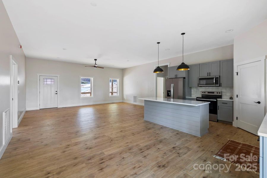 Image 21 of a home in . Image 21 of a home in .