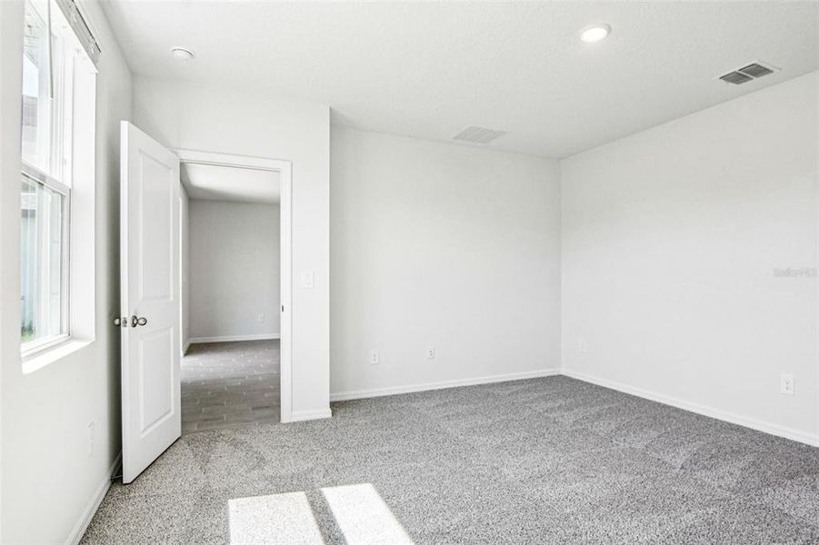 Spacious, unfurnished interior of a new home in Two Rivers - Classic Series, Zephyrhills (Image 26).