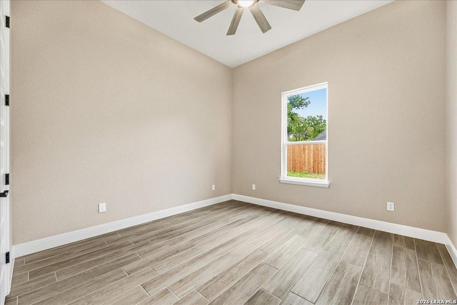 Spacious, unfurnished interior of a new home in , La Vernia (Image 68).