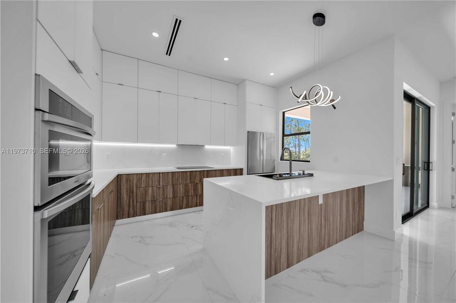 Furnished interior view inside a new home in , Cape Coral (Image 6).