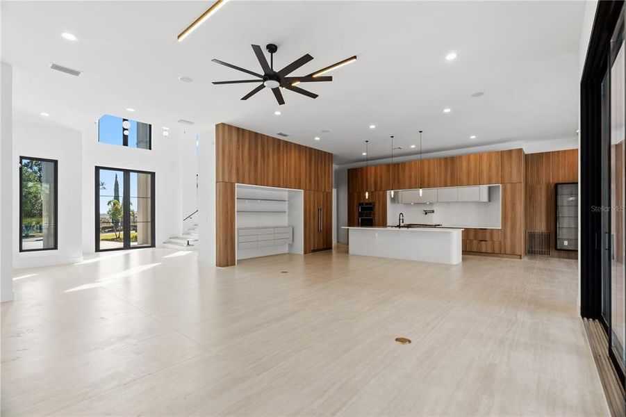 Spacious, unfurnished interior of a new home in , Montverde (Image 39).