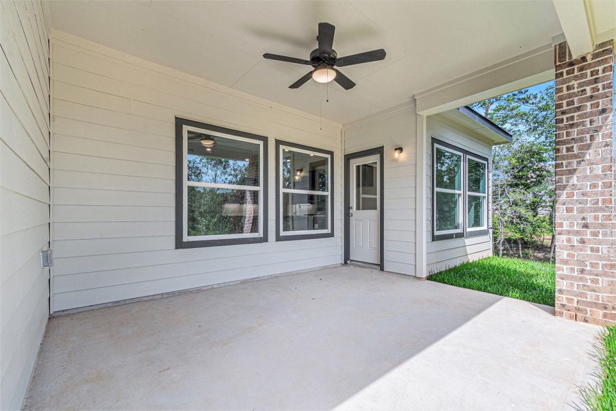 Image 30 of a home in Oakwood Ranch.