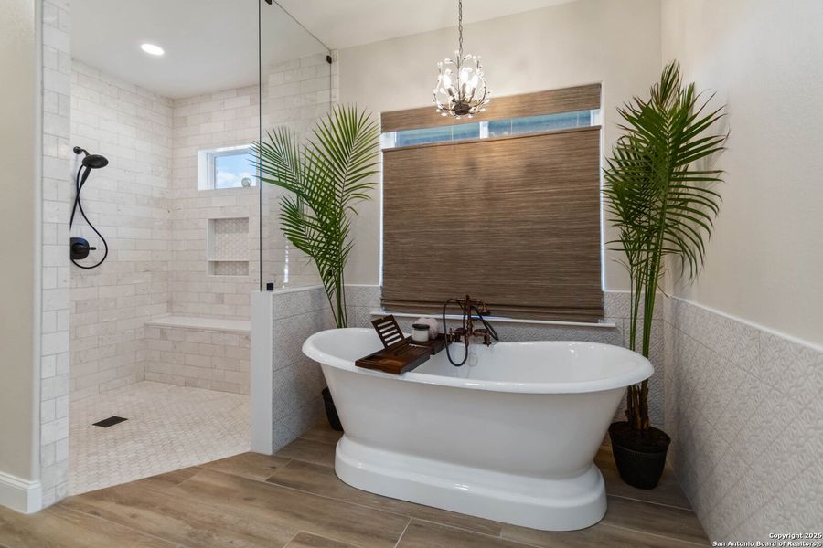 Furnished interior view inside a new home in , Boerne (Image 25).