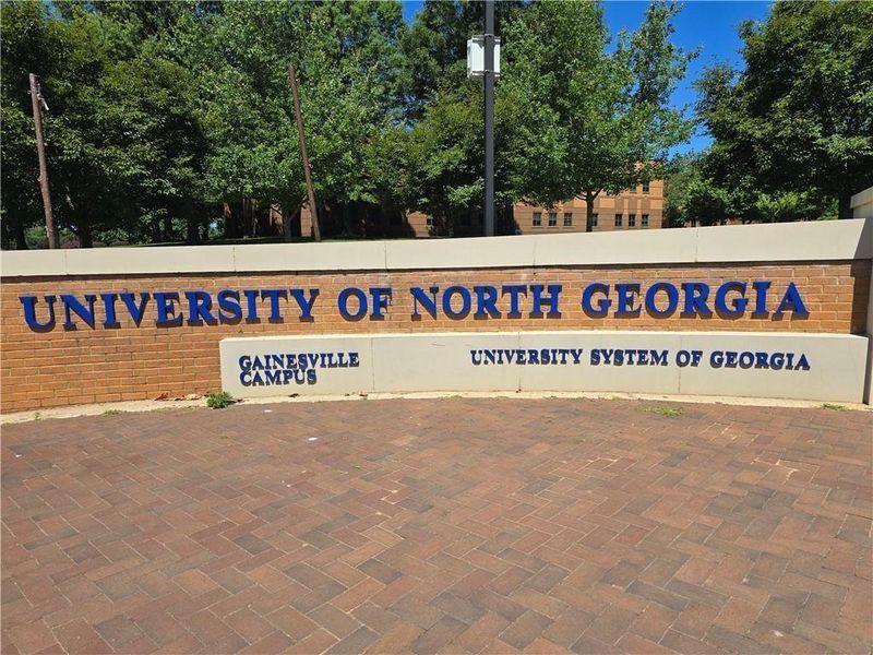 Image 43 of a home in .