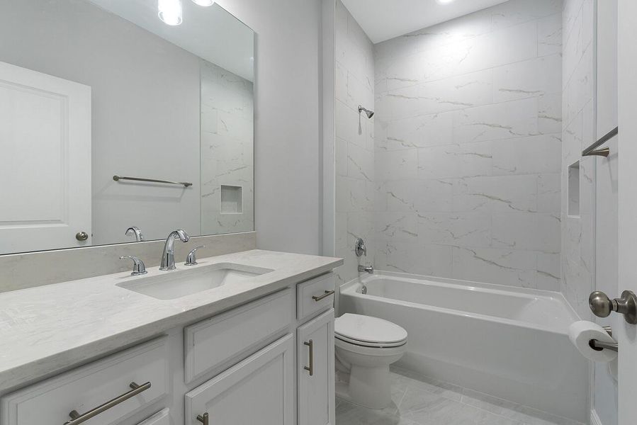 6215-4th-Ln-HigMedia-026-1280