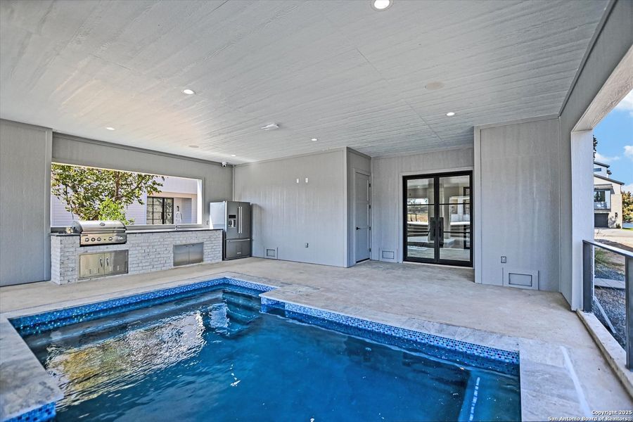Exterior details and patio area of a home in , Kingsland (Image 24).