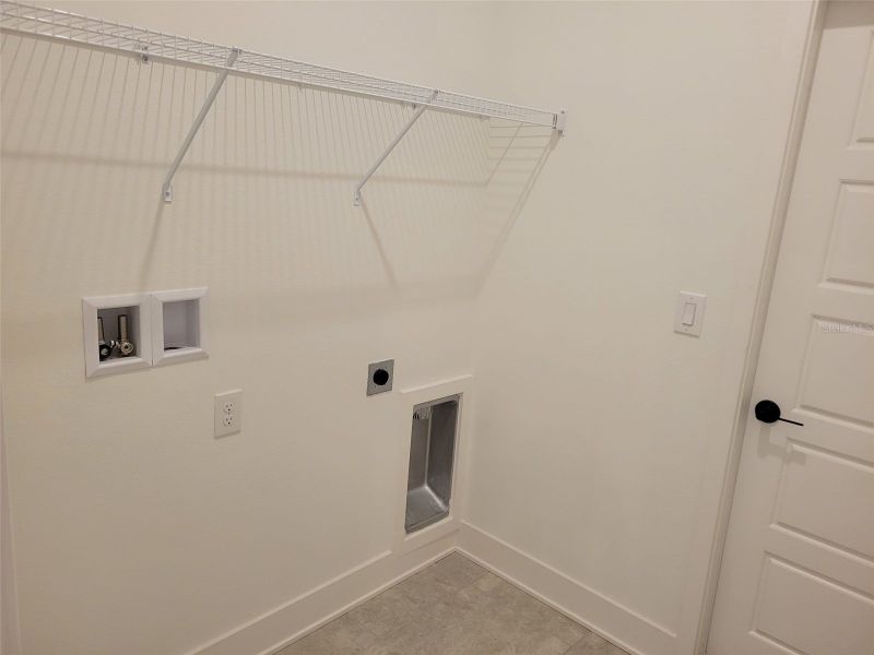 Spacious, unfurnished interior of a new home in Arbor Park, Leesburg (Image 16).