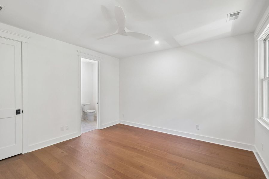 Spacious, unfurnished interior of a new home in , Mount Pleasant (Image 98).