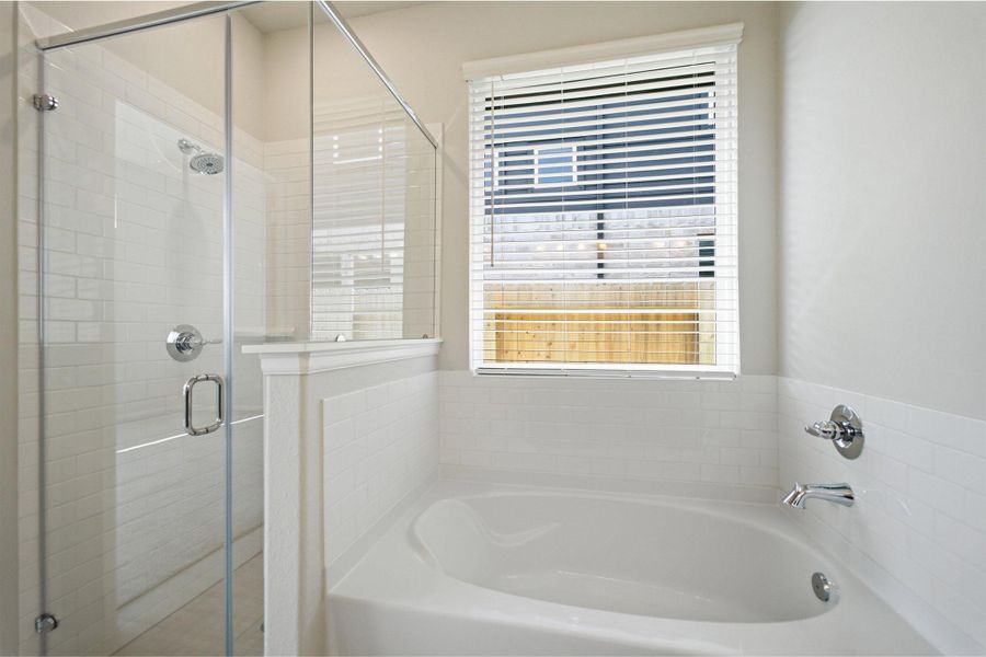 Close-up of interior finishes inside a home in Creekhaven, Rosharon (Image 19).